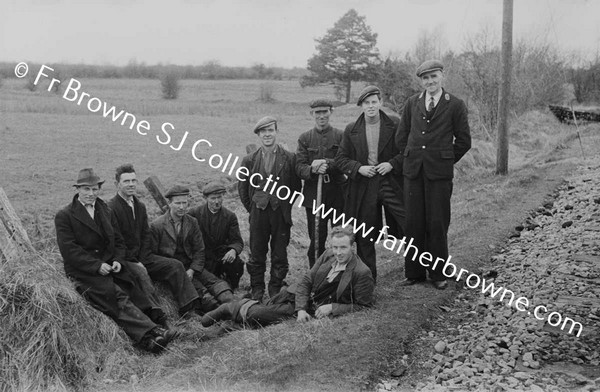 LOADING TURF TRAIN NEAR PORTARLINGTON GROUP OF WORKERS